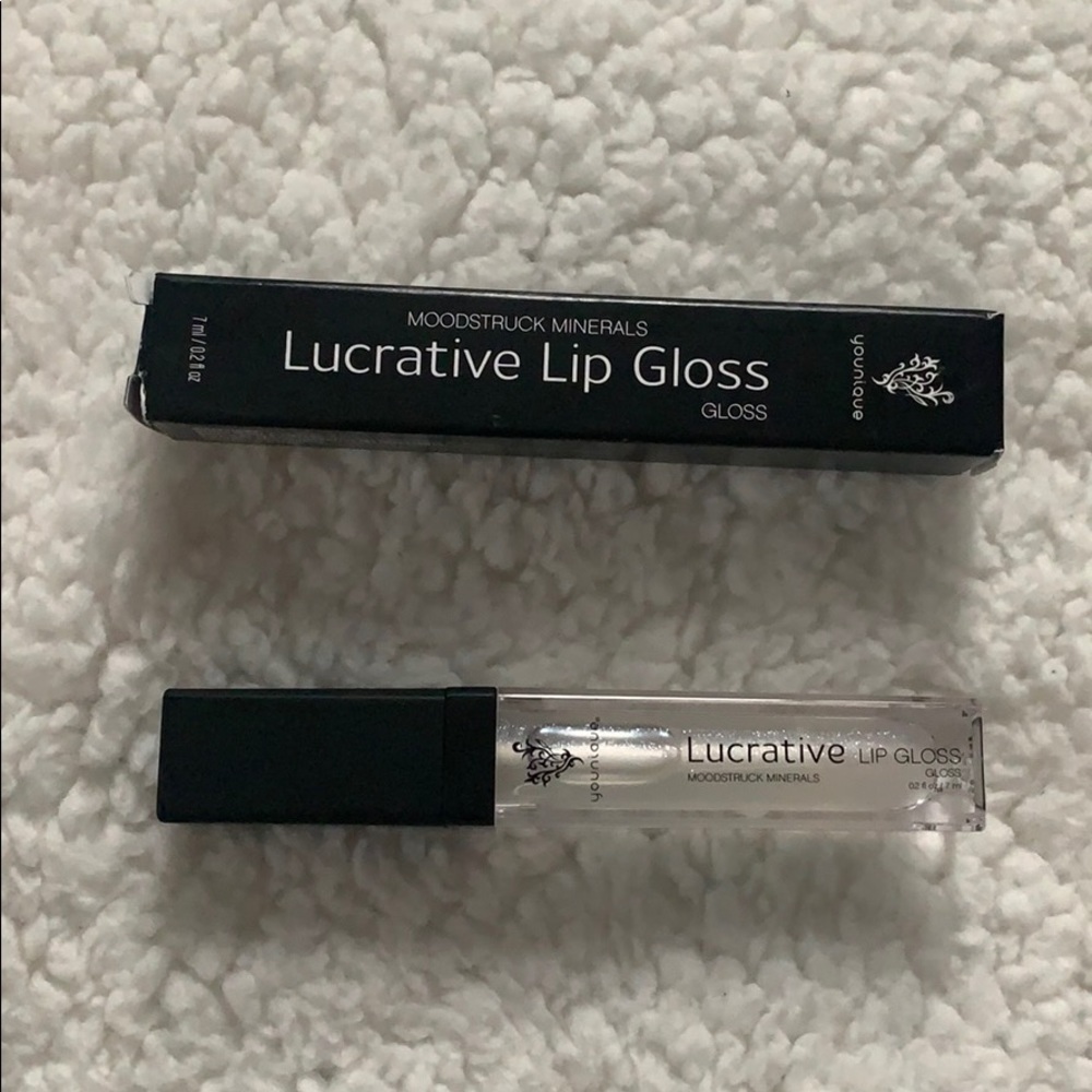 Younique moodstruck lucrative lip gloss (loyal)